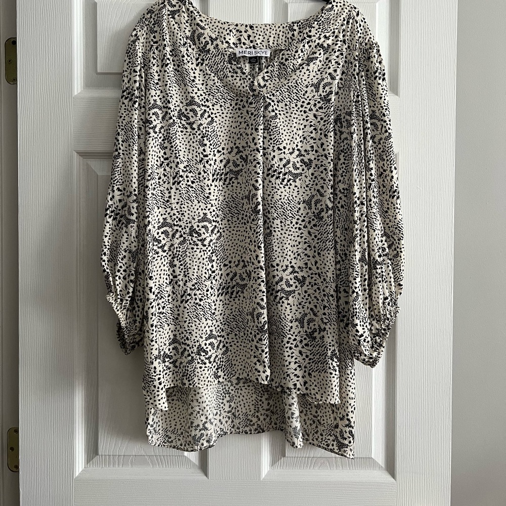 Meri Skye white and black pattern 3/4 sleeve blouse size 2x